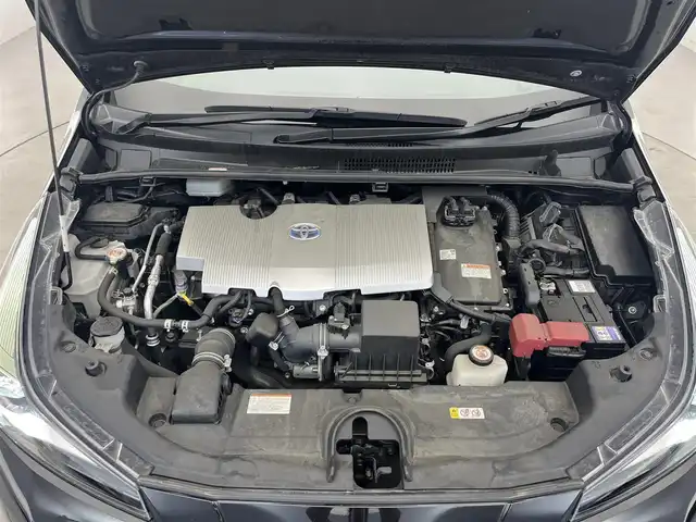 トヨタ プリウス Sツーリングセレクション 滋賀県 2020(令2)年 6.7万km アティチュードブラックマイカ 純正９インチナビ/CD/DVD/Bluetooth/フルセグテレビ/パノラミックビューモニター/セーフティセンス/・プリクラッシュセーフティ/・レーントレーシングアシスト/・オートハイビーム/・レーダークルーズコントロール/・ロードサインアシスト/・先行車発進告知機能/インテリジェントクリアランスソナー/LEDヘッドライト/フォグランプ/オートライト/合皮シート/D/N席シートヒーター/ビルトインETC/AC100V/プッシュスタート /スマートキー