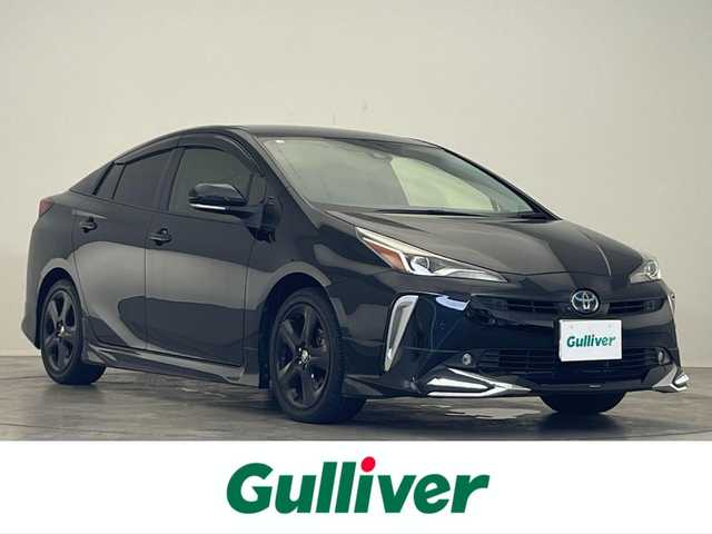 トヨタ プリウス Sツーリングセレクション 滋賀県 2020(令2)年 6.7万km アティチュードブラックマイカ 純正９インチナビ/CD/DVD/Bluetooth/フルセグテレビ/パノラミックビューモニター/セーフティセンス/・プリクラッシュセーフティ/・レーントレーシングアシスト/・オートハイビーム/・レーダークルーズコントロール/・ロードサインアシスト/・先行車発進告知機能/インテリジェントクリアランスソナー/LEDヘッドライト/フォグランプ/オートライト/合皮シート/D/N席シートヒーター/ビルトインETC/AC100V/プッシュスタート /スマートキー