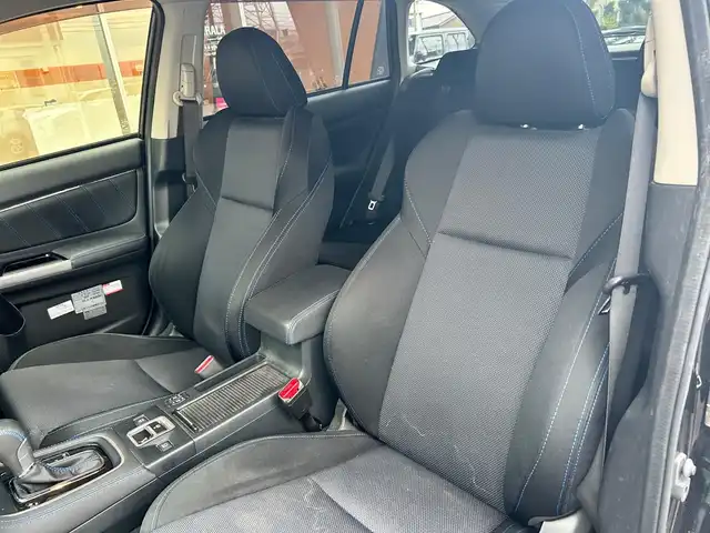 スバル レヴォーグ 1．6GT－S アイサイト 富山県 2018(平30)年 6.9万km 黒 社外ナビ/Bluetooth接続/フルセグテレビ/AM/FMラジオ/DVD/CD再生/バックカメラ/前後ドラレコ/ディスプレイミラー/D/N席シートヒーター/D/N席パワーシート/ETC/プッシュスタート/ACC/衝突軽減/レーンアシスト