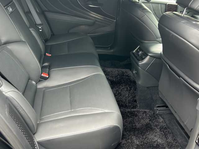 レクサス ＬＳ 500h Iパッケージ 東京都 2023(令5)年 3.5万km グラファイトブラックガラスフレーク ワンオーナー/レクサス純正ナビ/フルセグ/全方位カメラ/レザーシート/シートヒーター/シートベンチレーター/ステアリングヒーター/アダプティブクルーズコントロール/レーンキープアシスト/オートマチックハイビーム/ヘッドアップディスプレイ/パワーバックドア/デジタルインナーミラー/ドライブレコーダー