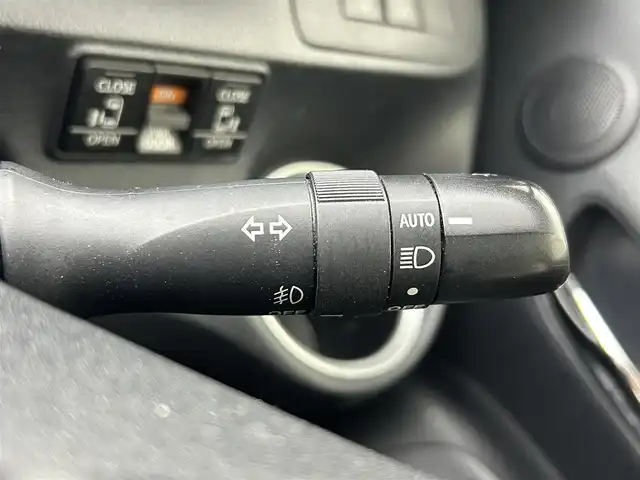 トヨタ シエンタ G クエロ 熊本県 2018(平30)年 6万km ブラックマイカ 禁煙車　/純正ナビNSZT-W68T（ＣＤ・ＤＶＤ・フルセグ・ＢＴ・ＵＳＢ）/パノラミックビュモニター　/純正前後ドライブレコーダー　/ビルトインＥＴＣ　/両側パワースライドドア　/前席シートヒーター　/ステアリングヒーター/前後クリアランスソナー　/衝突軽減ブレーキ/レーンキープアシスト/横滑り防止/アイドリングストップ/パーキングブレーキサポート/ハーフレザーシート/純正フロアマット/純正１５インチAW/オートライト/オートマチックハイビーム/LEDヘッドライト/フォグライト/スマートキー/プッシュスタート/保証書/取扱説明書