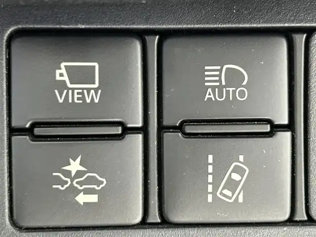 トヨタ シエンタ G クエロ 熊本県 2018(平30)年 6万km ブラックマイカ 禁煙車　/純正ナビNSZT-W68T（ＣＤ・ＤＶＤ・フルセグ・ＢＴ・ＵＳＢ）/パノラミックビュモニター　/純正前後ドライブレコーダー　/ビルトインＥＴＣ　/両側パワースライドドア　/前席シートヒーター　/ステアリングヒーター/前後クリアランスソナー　/衝突軽減ブレーキ/レーンキープアシスト/横滑り防止/アイドリングストップ/パーキングブレーキサポート/ハーフレザーシート/純正フロアマット/純正１５インチAW/オートライト/オートマチックハイビーム/LEDヘッドライト/フォグライト/スマートキー/プッシュスタート/保証書/取扱説明書