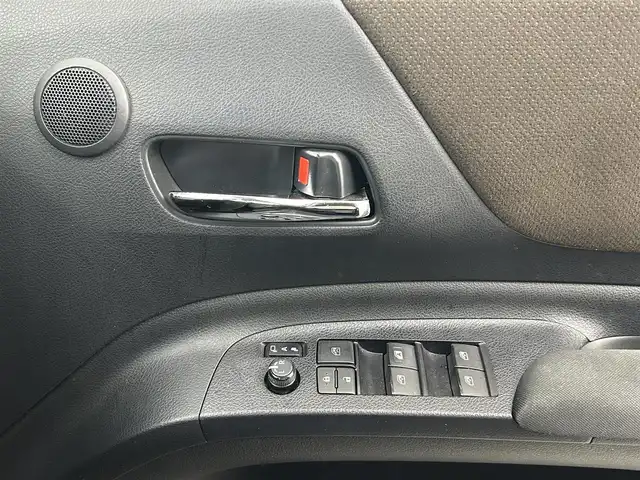 トヨタ シエンタ G クエロ 熊本県 2018(平30)年 6万km ブラックマイカ 禁煙車　/純正ナビNSZT-W68T（ＣＤ・ＤＶＤ・フルセグ・ＢＴ・ＵＳＢ）/パノラミックビュモニター　/純正前後ドライブレコーダー　/ビルトインＥＴＣ　/両側パワースライドドア　/前席シートヒーター　/ステアリングヒーター/前後クリアランスソナー　/衝突軽減ブレーキ/レーンキープアシスト/横滑り防止/アイドリングストップ/パーキングブレーキサポート/ハーフレザーシート/純正フロアマット/純正１５インチAW/オートライト/オートマチックハイビーム/LEDヘッドライト/フォグライト/スマートキー/プッシュスタート/保証書/取扱説明書