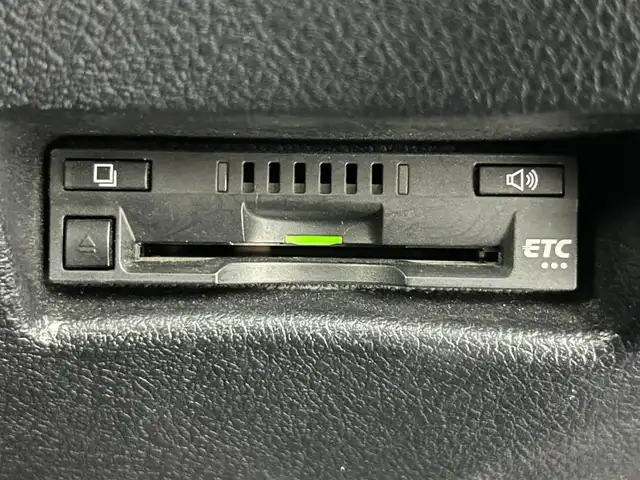 トヨタ シエンタ G クエロ 熊本県 2018(平30)年 6万km ブラックマイカ 禁煙車　/純正ナビNSZT-W68T（ＣＤ・ＤＶＤ・フルセグ・ＢＴ・ＵＳＢ）/パノラミックビュモニター　/純正前後ドライブレコーダー　/ビルトインＥＴＣ　/両側パワースライドドア　/前席シートヒーター　/ステアリングヒーター/前後クリアランスソナー　/衝突軽減ブレーキ/レーンキープアシスト/横滑り防止/アイドリングストップ/パーキングブレーキサポート/ハーフレザーシート/純正フロアマット/純正１５インチAW/オートライト/オートマチックハイビーム/LEDヘッドライト/フォグライト/スマートキー/プッシュスタート/保証書/取扱説明書