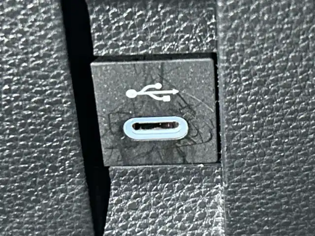 トヨタ カローラツーリング ハイブリッド G 栃木県 2024(令6)年 2万km アティチュードブラックマイカ トヨタセーフティセンス/・プリクラッシュセーフティ/・レーントレーシングアシスト/・レーンディパーチャーアラート/・レーダークルーズコントロール/・オートマチックハイビーム/・ロードサインアシスト/・ドライバー異常時対応システム/・プロアクティブドライビングアシスト/・発進遅れ告知機能/・パーキングサポートブレーキ/・バックガイドモニター/・クリアランスソナー/純正8インチディスプレイオーディオ/・フルセグTV/・BT/USB/AM.FM/・Applecarplay/Androidauto/ビルトインETC/革巻きステアリング/ステアリングスイッチ/電動パーキングブレーキ/オートホールド/タイプCポート/スマートキー/プッシュスタート/LEDヘッドライト/オートライト/フロアマット/横滑り防止システム/電動格納ウィンカーミラー