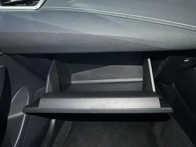 トヨタ カローラツーリング ハイブリッド G 栃木県 2024(令6)年 2万km アティチュードブラックマイカ トヨタセーフティセンス/・プリクラッシュセーフティ/・レーントレーシングアシスト/・レーンディパーチャーアラート/・レーダークルーズコントロール/・オートマチックハイビーム/・ロードサインアシスト/・ドライバー異常時対応システム/・プロアクティブドライビングアシスト/・発進遅れ告知機能/・パーキングサポートブレーキ/・バックガイドモニター/・クリアランスソナー/純正8インチディスプレイオーディオ/・フルセグTV/・BT/USB/AM.FM/・Applecarplay/Androidauto/ビルトインETC/革巻きステアリング/ステアリングスイッチ/電動パーキングブレーキ/オートホールド/タイプCポート/スマートキー/プッシュスタート/LEDヘッドライト/オートライト/フロアマット/横滑り防止システム/電動格納ウィンカーミラー