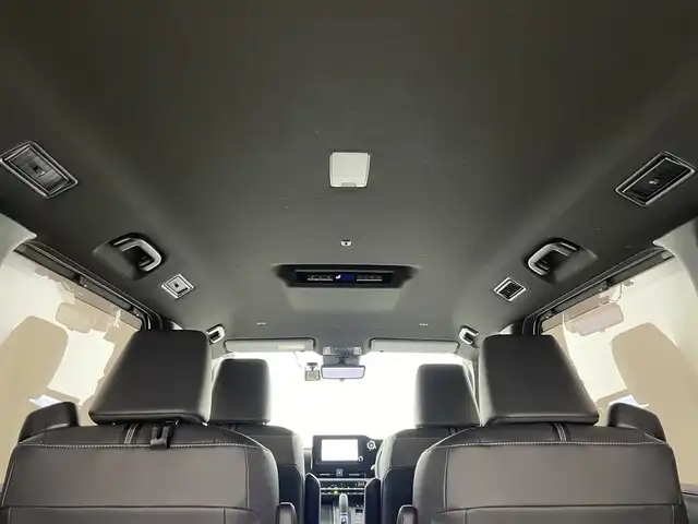 トヨタ ノア ハイブリッド S－Z 岡山県 2024(令6)年 0.9万km ホワイトパールクリスタルシャイン ワンオーナー/パノラミックビューモニター/ユニバーサルステップ/デジタルインナーミラー/ブラインドスポットモニター/ヘッドアップディスプレイ/ビルトインETC2.0/純正7インチディスプレイオーディオ/DVD/CD/地デジ/カープレイ/USB/トヨタセーフティセンス/前後ドラレコ/コーナーセンサー/シートヒーター/ハーフレザーシート（合皮）/両側パワースライドドア/オートハイビーム/レーダークルーズコントロール/AC100V/純正フロアマット