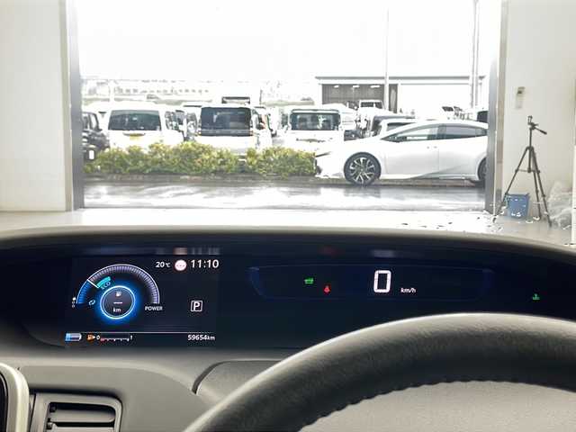日産 セレナ e－パワー ハイウェイスター V 宮城県 2019(令1)年 6万km ダイヤモンドブラック 純正９型ナビ　/フリップダウンモニター　/アラウンドビューモニター　/両側オートスライドドア/ハンズフリーオートスライドドア　/シートヒーター　/ステアリングヒーター/エマージェンシーブレーキ　/車線逸脱警報　/クルーズコントロール　/ＬＥＤヘッドライト/フォグランプ/フルセグTV/Bluetoothオーディオ　/前後ドライブレコーダー/禁煙車