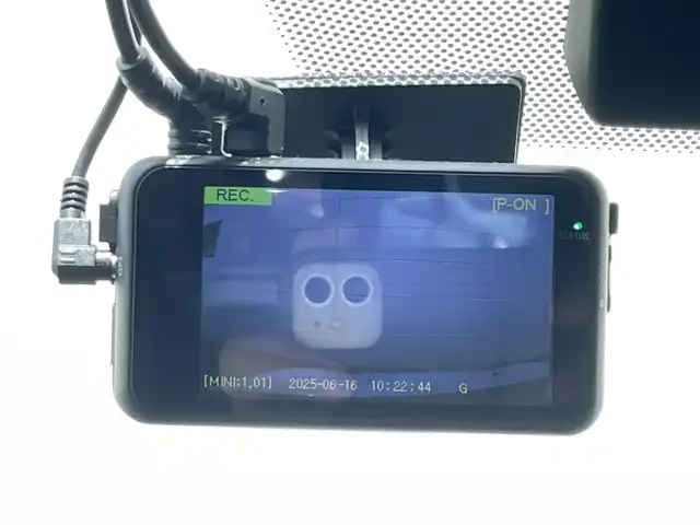 ＭＩＮＩ ＢＭＷ ミニ クラブマン クーパーD 茨城県 2023(令5)年 1.1万km 白 ワンオーナー/純正ナビ/アダクティブ・クルーズ・コントロール/Bluetooth接続/AppleCarPlay/ドライブレコーダー/シートヒーター/パーキングアシスト/ETC/コーナーセンサー/アイドリングストップ/革巻きステアリング/ステアリングスイッチ/純正フロアマット/ハーフレザーシート/フォグランプ/LEDヘッドライト/レーンキープアシスト/横滑り防止機能/オートライト/オートエアコン