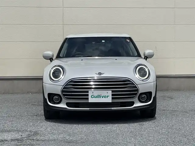 ＭＩＮＩ ＢＭＷ ミニ クラブマン クーパーD 茨城県 2023(令5)年 1.1万km 白 ワンオーナー/純正ナビ/アダクティブ・クルーズ・コントロール/Bluetooth接続/AppleCarPlay/ドライブレコーダー/シートヒーター/パーキングアシスト/ETC/コーナーセンサー/アイドリングストップ/革巻きステアリング/ステアリングスイッチ/純正フロアマット/ハーフレザーシート/フォグランプ/LEDヘッドライト/レーンキープアシスト/横滑り防止機能/オートライト/オートエアコン