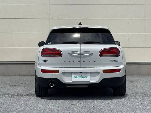 ＭＩＮＩ ＢＭＷ ミニ クラブマン クーパーD 茨城県 2023(令5)年 1.1万km 白 ワンオーナー/純正ナビ/アダクティブ・クルーズ・コントロール/Bluetooth接続/AppleCarPlay/ドライブレコーダー/シートヒーター/パーキングアシスト/ETC/コーナーセンサー/アイドリングストップ/革巻きステアリング/ステアリングスイッチ/純正フロアマット/ハーフレザーシート/フォグランプ/LEDヘッドライト/レーンキープアシスト/横滑り防止機能/オートライト/オートエアコン
