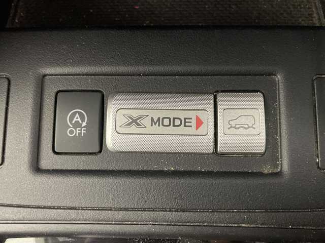 スバル フォレスター 2．0i－L 道央・札幌 2013(平25)年 5.6万km クリスタルブラックシリカ ・４WD/・寒冷地仕様/・社外SDナビTV/・CD&DVD&BT/・社外前後ドラレコ/・ビルトインETC/・クルーズコントロール/・パドルシフト/・バックカメラ/・ステアリングスイッチ/・フロントワイパーデアイサー/・LEDヘッドライト/・フォグランプ/・リモコンキー