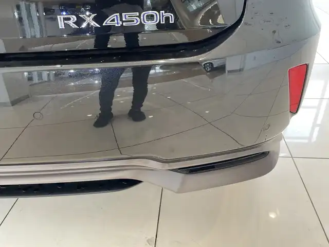 レクサス ＲＸ 450h Fスポーツ 埼玉県 2018(平30)年 5.7万km グラファイトブラックガラスフレーク 純正ナビ/　　CD/DVD/BT/フルセグTV/パノラミックビューモニター/パワーバックドア/レーダークルーズコントロール/LEDオートライト/レザーシート/パワーシート/シートヒーター/エアシート/純正20インチAW/ステアリングヒーター/ステアリングスイッチ/パドルシフト/ヘッドアップディスプレイ/プッシュスタート/ETC/禁煙車