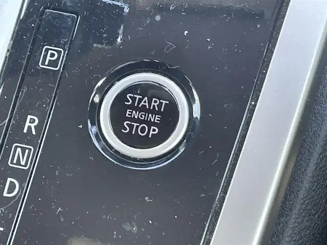 日産 セレナ ハイウェイスター Vセレクション 岡山県 2019(平31)年 4.4万km ブリリアントホワイトパール 登録時走行距離43890キロ/純正SDナビ/AM/FM/Bluetooth/TV/SD/DISC/純正フリップダウンモニター/アラウンドビューモニター/パーキングアシスト/コーナーセンサー/エマージェンシーブレーキ/クルーズコントロール/アイドリングストップ/前後ドライブレコーダー/両側パワースライドドア/LEDヘッドライト/純正16インチAW/プッシュスタート/スマートキー/ETC