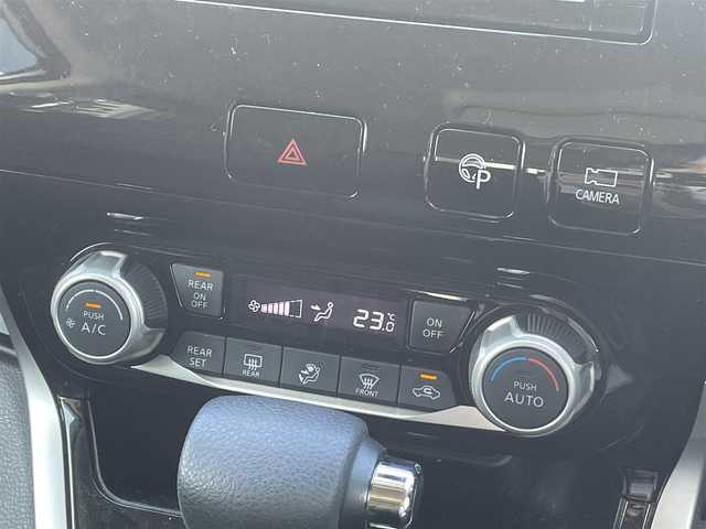 日産 セレナ ハイウェイスター Vセレクション 岡山県 2019(平31)年 4.4万km ブリリアントホワイトパール 登録時走行距離43890キロ/純正SDナビ/AM/FM/Bluetooth/TV/SD/DISC/純正フリップダウンモニター/アラウンドビューモニター/パーキングアシスト/コーナーセンサー/エマージェンシーブレーキ/クルーズコントロール/アイドリングストップ/前後ドライブレコーダー/両側パワースライドドア/LEDヘッドライト/純正16インチAW/プッシュスタート/スマートキー/ETC