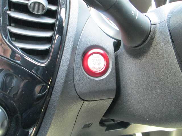 日産 ジューク ニスモ 千葉県 2013(平25)年 6.5万km ブリリアントホワイトパール 純正SDナビ、フルセグTV/バックカメラ/純正オーディオ【DVD/CD/BT/SD/USB】/NISMOスポーツスプリング(標準積込)/HIDヘッドライト/革巻きステアリング/横滑り防止装置/ビルトインETC、スペアキー/取扱説明書/ナビ取扱説明書/新車時保証書/整備記録簿(H26/27/29/R2/4/6)