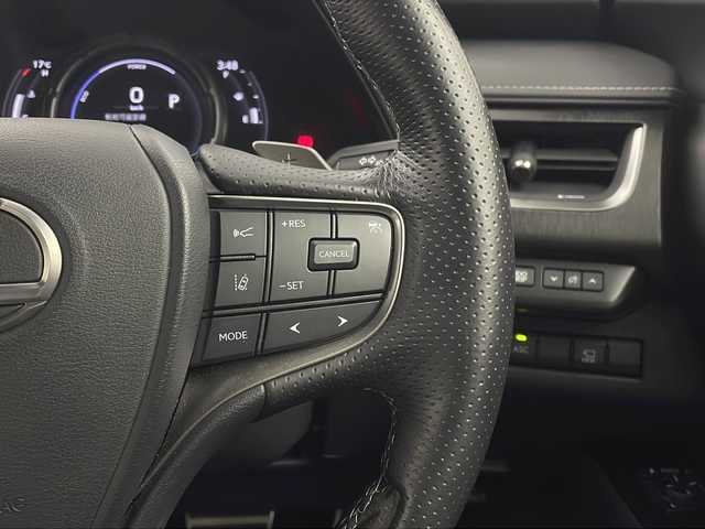 レクサス ＵＸ 250h Fスポーツ 栃木県 2020(令2)年 2.5万km テレーンカーキマイカM ワンオーナー/純正ナビ/AM FM CD USB AUX SD BT Miracast フルセグTV /セーフティシステムプラス/・衝突軽減ブレーキ/・レーンアシスト/・オートマチックハイビーム/・レーダークルーズコントロール/ETC2.0/全周囲カメラ/ドライブレコーダー/電動リアゲート/クリアランスソナー/ブラインドスポットモニター/電子パーキングブレーキ/オートホールド/置くだけ充電/シートヒーター/ステアリングヒーター/パワーシート/LEDヘッドライト/純正アルミホイール/純正フロアマット