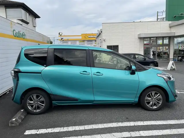 トヨタ シエンタ G 埼玉県 2019(平31)年 12.2万km ラディアントグリーンM 両側パワースライド/純正ナビ/Bluetooth/アラウンドビューカメラ/スマートキー/7人乗り/ドラレコ前後/シートヒーター/ステアリングヒーター/オートハイビーム/レーンキープアシスト/プリクラッシュセーフティー