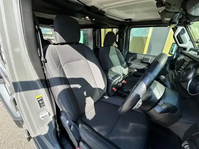 クライスラー・ジープ ジープ ラングラー アンリミテッド ウィリス 石川県 2021(令3)年 6.2万km グレー 4WD/ディスプレイオーディオ/Bluetooth・AM/FM・USB・AUX/車外カメラ（バック・フロント・サイド）/ETC/前後ドライブレコーダー/アダプティブクルーズコントロール/パーキングアシスト/アイドリングストップ/アンチロック・ブレーキ・システム/衝突被害軽減システム/横滑り防止装置/前後コーナーセンサー/センターデフロック/盗難防止装置/ダウンヒルアシストコントロール/エアバッグ（W+サイド）/純正アルミホイール/純正フロアマット/LEDヘッドライト/スマートキー/プッシュスタート