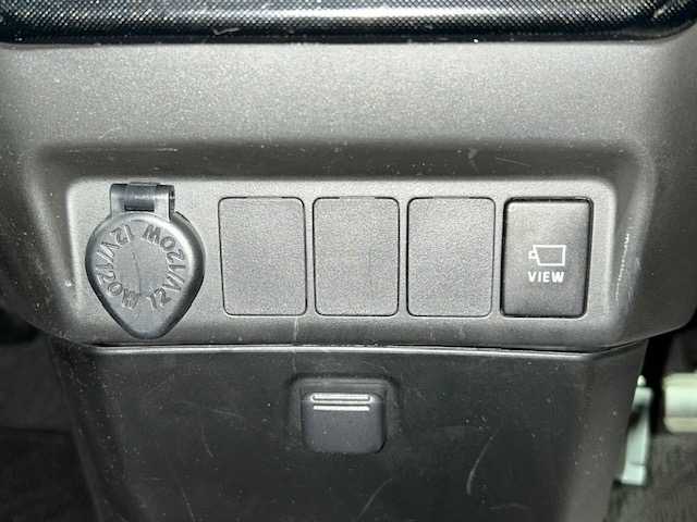 トヨタ タンク G 東京都 2019(令1)年 1.7万km パールホワイトⅢ 純正ナビ/(ワンセグTV/Bluetooth/CD/SD/AUX)/スペアキー1本/両側パワースライドドア/ETC/前後ドライブレコーダー/全方位カメラ/ステアリングスイッチ/クルーズコントロール/純正フロアマット/後部座席サンシェード/保証書