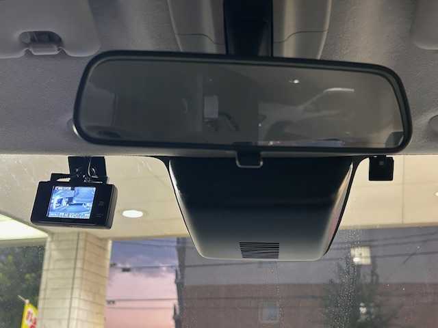 トヨタ タンク G 東京都 2019(令1)年 1.7万km パールホワイトⅢ 純正ナビ/(ワンセグTV/Bluetooth/CD/SD/AUX)/スペアキー1本/両側パワースライドドア/ETC/前後ドライブレコーダー/全方位カメラ/ステアリングスイッチ/クルーズコントロール/純正フロアマット/後部座席サンシェード/保証書