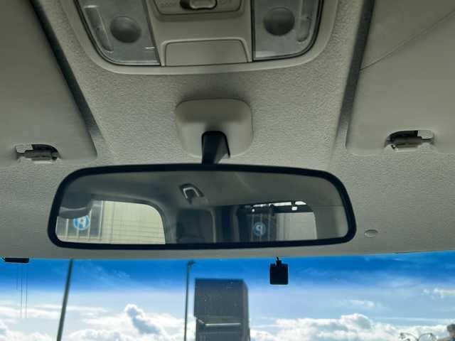 ホンダ Ｎ ＢＯＸ カスタム G ターボ Lパッケージ 富山県 2015(平27)年 14.2万km プレミアムホワイトパールⅡ ワンオーナー/両側パースライドドア/スマートキー×２/社外メモリーナビ(AIC-ZH0999L)/DVD/MSV/BT/デジタルTV/ETC/純正フルエアロ/皮巻きステアリング/ステアリングスイッチ/オートリトラミラー/パドルシフト/横滑り防止装置/電格ウィンカーミラー/クルーズコントロール/プッシュスタート/HIDヘッドライト/フォグ/リアロールシェイド/電格ウィーンカーミラ―/保証書・取説