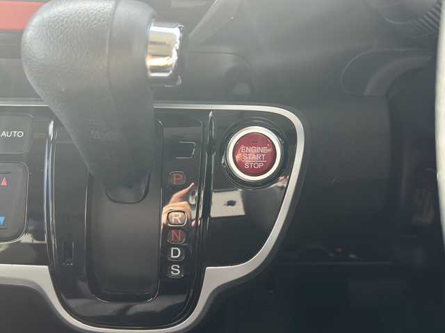 ホンダ Ｎ ＢＯＸ カスタム G ターボ Lパッケージ 富山県 2015(平27)年 14.2万km プレミアムホワイトパールⅡ ワンオーナー/両側パースライドドア/スマートキー×２/社外メモリーナビ(AIC-ZH0999L)/DVD/MSV/BT/デジタルTV/ETC/純正フルエアロ/皮巻きステアリング/ステアリングスイッチ/オートリトラミラー/パドルシフト/横滑り防止装置/電格ウィンカーミラー/クルーズコントロール/プッシュスタート/HIDヘッドライト/フォグ/リアロールシェイド/電格ウィーンカーミラ―/保証書・取説