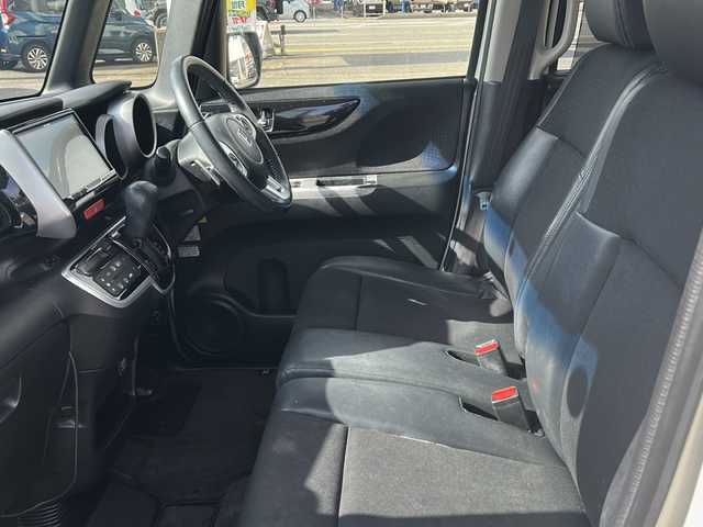 ホンダ Ｎ ＢＯＸ カスタム G ターボ Lパッケージ 富山県 2015(平27)年 14.2万km プレミアムホワイトパールⅡ ワンオーナー/両側パースライドドア/スマートキー×２/社外メモリーナビ(AIC-ZH0999L)/DVD/MSV/BT/デジタルTV/ETC/純正フルエアロ/皮巻きステアリング/ステアリングスイッチ/オートリトラミラー/パドルシフト/横滑り防止装置/電格ウィンカーミラー/クルーズコントロール/プッシュスタート/HIDヘッドライト/フォグ/リアロールシェイド/電格ウィーンカーミラ―/保証書・取説