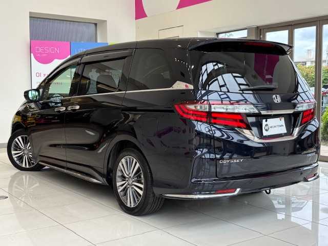 ホンダ オデッセイ ハイブリッド アブソルート・EXホンダセンジング 埼玉県 2020(令2)年 4.3万km プレミアムヴィーナスブラックP ホンダセンシング　/純正フリップダウンモニター　/純正9インチメモリナビ/　　CD/DVD/BT/フルセグ　/全方位モニター　/両側パワースライドドア　/レーダークルーズコントロール　/LEDオートライト　/ハーフレザーシート　/パワーシート/シートヒーター　/純正アルミホイール/ブラインドスポットモニター/ステアリングスイッチ/純正ETC2.0