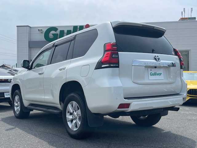 トヨタ ランドクルーザー プラド TX 三重県 2020(令2)年 6.1万km ホワイトパールクリスタルシャイン セーフティセンス/・プリクラッシュセーフティ/・レーンディパーチャーアラート/・オートマチックハイビーム/・レーダークルーズコントロール/・ロードサインアシスト/先行車発進告知機能/クリアランスソナー/バックソナー/1オーナー/4WD/純正SDナビ/フルセグTV/【CD/DVD/SD/Bluetooth】/バックカメラ/ビルトインETC/オートライト/LEDヘッドランプ/デイライト/LEDフロントフォグランプ/265/65R17インチ純正AW/プッシュスタート/スマートキー/スペアキー/純正フロアマット