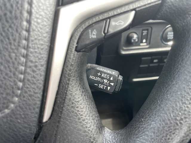 トヨタ ランドクルーザー プラド TX 三重県 2020(令2)年 6.1万km ホワイトパールクリスタルシャイン セーフティセンス/・プリクラッシュセーフティ/・レーンディパーチャーアラート/・オートマチックハイビーム/・レーダークルーズコントロール/・ロードサインアシスト/先行車発進告知機能/クリアランスソナー/バックソナー/1オーナー/4WD/純正SDナビ/フルセグTV/【CD/DVD/SD/Bluetooth】/バックカメラ/ビルトインETC/オートライト/LEDヘッドランプ/デイライト/LEDフロントフォグランプ/265/65R17インチ純正AW/プッシュスタート/スマートキー/スペアキー/純正フロアマット
