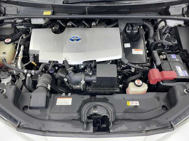 トヨタ プリウス Sセーフティプラス 岐阜県 2017(平29)年 9.7万km ホワイトパールクリスタルシャイン 純正8インチナビ/（AM/FM/CD/DVD/Bluetooth/フルセグ）/バックカメラ/ヘッドアップディスプレイ/パーキングアシスト/レーダークルーズコントロール/レーントレーシング/LEDヘッドライト/オートハイビーム/プリクラッシュセーフティ/前後クリアランスソナー/ステアリングスイッチ/フォグランプ/革巻きステアリング/社外フロントエアロ/モデリスタアルミホイール/スマートキー/スペアキー/保証書/取扱説明書