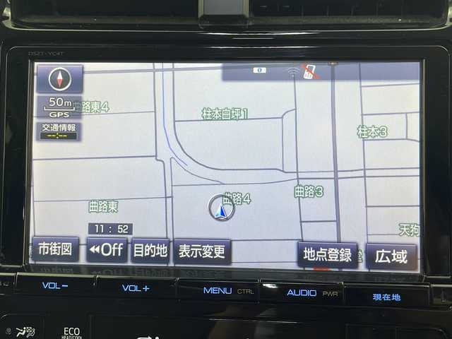 トヨタ プリウス Sセーフティプラス 岐阜県 2017(平29)年 9.7万km ホワイトパールクリスタルシャイン 純正8インチナビ/（AM/FM/CD/DVD/Bluetooth/フルセグ）/バックカメラ/ヘッドアップディスプレイ/パーキングアシスト/レーダークルーズコントロール/レーントレーシング/LEDヘッドライト/オートハイビーム/プリクラッシュセーフティ/前後クリアランスソナー/ステアリングスイッチ/フォグランプ/革巻きステアリング/社外フロントエアロ/モデリスタアルミホイール/スマートキー/スペアキー/保証書/取扱説明書
