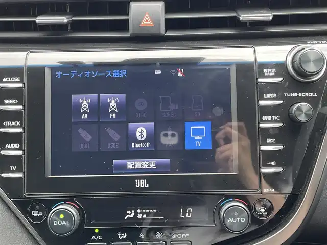 トヨタ カムリ WSレザーパッケージ 島根県 2019(平31)年 6.3万km アティチュードブラックマイカ 登録時走行距離62214km/純正SDナビ【CD/DVD/Bluetooth/Blu-lay】/フルセグテレビ/バックカメラ/衝突軽減ブレーキ/レーダークルーズコントロール/レーンキープアシスト/ブラインドスポットモニター/クリアランスソナー /インテリジェントクリアランスソナー/黒革シート【前席パワーシート】/前席シートヒーター/プッシュスタート/LEDヘッドライト/オートライト/オートハイビーム /ビルトインETC2.0/純正18インチアルミ