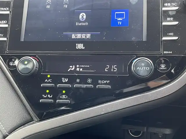 トヨタ カムリ WSレザーパッケージ 島根県 2019(平31)年 6.3万km アティチュードブラックマイカ 登録時走行距離62214km/純正SDナビ【CD/DVD/Bluetooth/Blu-lay】/フルセグテレビ/バックカメラ/衝突軽減ブレーキ/レーダークルーズコントロール/レーンキープアシスト/ブラインドスポットモニター/クリアランスソナー /インテリジェントクリアランスソナー/黒革シート【前席パワーシート】/前席シートヒーター/プッシュスタート/LEDヘッドライト/オートライト/オートハイビーム /ビルトインETC2.0/純正18インチアルミ