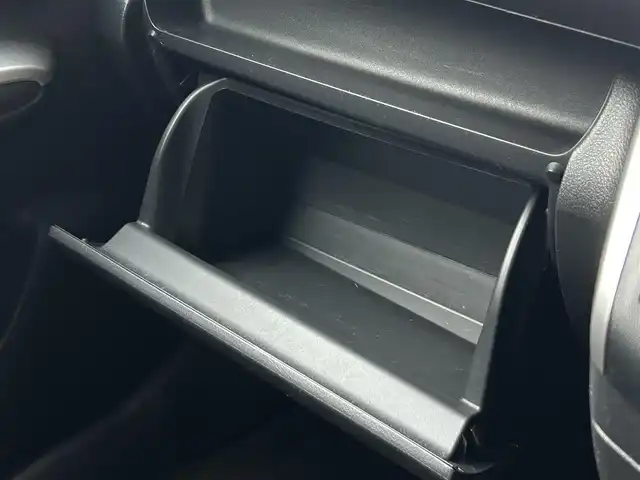 トヨタ ウィッシュ 1．8S 千葉県 2012(平24)年 10.5万km ホワイトパールクリスタルシャイン 保証書、取説有/純正HDDナビ（NHZN-W61G）/TV/CD/DVD/BT/バックカメラ/ビルトインETC/横滑り防止装置/クリアランスソナー/MTモード付シフト/パドルシフト/電動格納ミラー/シートリフター/オートエアコン/オートライト/ISOFIX