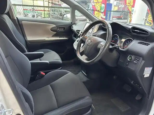 トヨタ ウィッシュ 1．8S 千葉県 2012(平24)年 10.5万km ホワイトパールクリスタルシャイン 保証書、取説有/純正HDDナビ（NHZN-W61G）/TV/CD/DVD/BT/バックカメラ/ビルトインETC/横滑り防止装置/クリアランスソナー/MTモード付シフト/パドルシフト/電動格納ミラー/シートリフター/オートエアコン/オートライト/ISOFIX