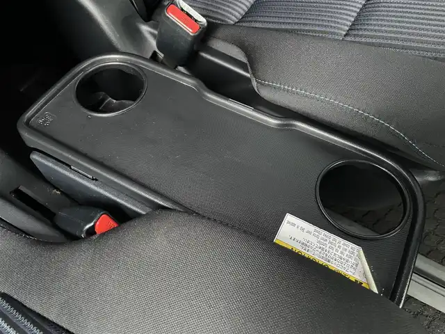 トヨタ ヴォクシー ZS 煌 香川県 2015(平27)年 8.9万km ブラック 禁煙車　/アルパインナビ【EX10】/(Bluetooth/FM/AM/DVD)/フルセグＴＶ　/アルパイン１０１型フリップダウンモニター　/バックカメラ　/両側電動スライドドア　/ＬＥＤライト　/フォグライト/オートライト/革巻きステアリング/ステアリングリモコン/純正１６インチアルミホイール　/純正フロアマット　/レーダー探知機【AR252GA】/ETC　/スマートキー/プッシュスタート　/ISOFIX