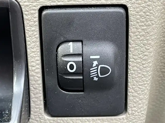 ダイハツ ミラ X スペシャル 群馬県 2012(平24)年 3.9万km ホワイト ガソリン/FF/インパネCVT/純正 CDプレイヤー（FM/AM/CD/交通情報）/ETC/安全/・ABS/・運転席・助手席エアバッグ/装備/・キーレスエントリー/・マニュアルエアコン/・全ドア パワーウインドウ/・パワーステアリング/・集中ドアロック/・DC12Vアクセサリーソケット/・ヘッドライトレベライザー/・純正ホイールキャップ/・リモコンキーx1/・ドアバイザー（純正品）/・フロアマット（純正品）/・車両取説/など