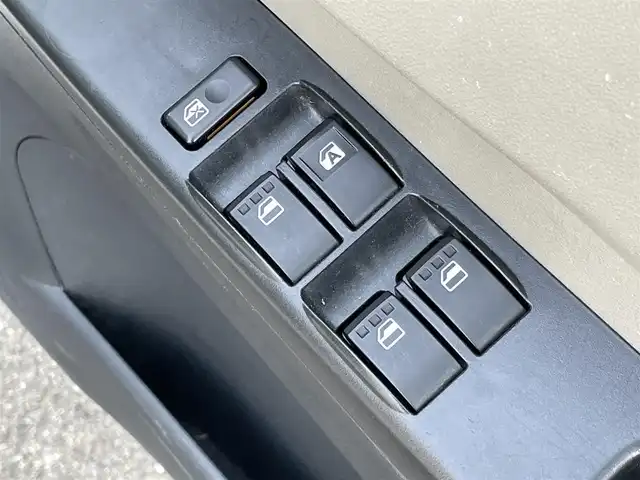 ダイハツ ミラ X スペシャル 群馬県 2012(平24)年 3.9万km ホワイト ガソリン/FF/インパネCVT/純正 CDプレイヤー（FM/AM/CD/交通情報）/ETC/安全/・ABS/・運転席・助手席エアバッグ/装備/・キーレスエントリー/・マニュアルエアコン/・全ドア パワーウインドウ/・パワーステアリング/・集中ドアロック/・DC12Vアクセサリーソケット/・ヘッドライトレベライザー/・純正ホイールキャップ/・リモコンキーx1/・ドアバイザー（純正品）/・フロアマット（純正品）/・車両取説/など