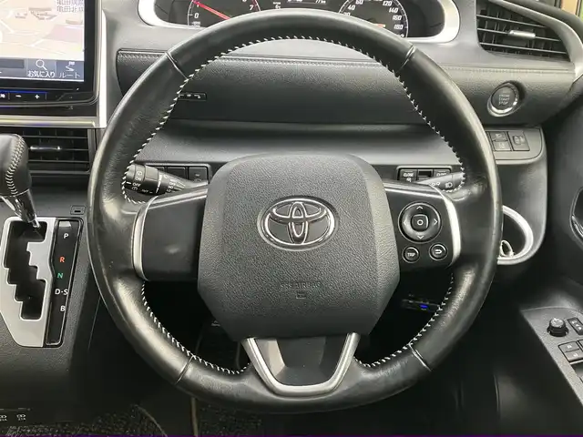 トヨタ シエンタ G グランパー 道南・函館 2019(令1)年 8.6万km ベージュ /社外ナビ//フルセグＴＶ//エンジンスターター//ドライブレコーダー//バックカメラ//両側パワースライドドア//車線逸脱警報//先行車発進通知//コーナーセンサー//衝突軽減ブレーキ//フロアマット//スペアキー//スマートキー//プッシュスタート//ＥＴＣ//ワンオーナー