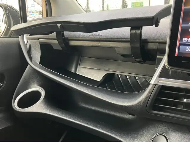 トヨタ シエンタ G グランパー 道南・函館 2019(令1)年 8.6万km ベージュ /社外ナビ//フルセグＴＶ//エンジンスターター//ドライブレコーダー//バックカメラ//両側パワースライドドア//車線逸脱警報//先行車発進通知//コーナーセンサー//衝突軽減ブレーキ//フロアマット//スペアキー//スマートキー//プッシュスタート//ＥＴＣ//ワンオーナー