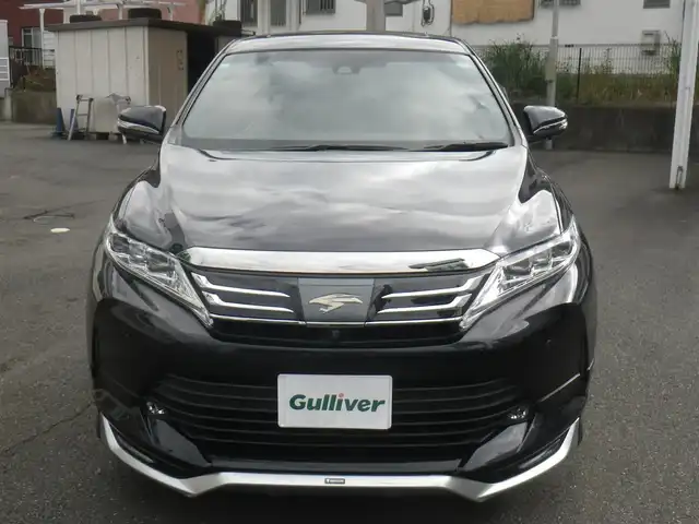 トヨタ ハリアー ハイブリッド プログレス 神奈川県 2017(平29)年 3.3万km スパークリングブラックパールクリスタルシャイン 4WD/サンルーフ/ワンオーナー/モデリスタエアロ（フロント/サイド/リアアンダー）/モデリスタバックドアスポイラー/モデリスタマフラーカッター/モデリスタグリルガーニッシュ/モデリスタバックドアガーニッシュ/モデリスタミラーガーニッシュ/メーカーSDナビ　フルセグTV/（Bluetooth/SD録音可/AUX/USB/DVD&ブルーレイ再生可）/JBLサウンドシステム/パノラミックビューモニター/パワーバックドア/クリアランスソナー/ハーフレザーシート/運転席パワーシート/トヨタセーフティセンス/レーダークルーズコントロール/プリクラッシュセーフティ/レーンディパーチャーアラート/アダプティブハイビーム/LEDヘッド&フォグランプ/LEDデイライト/カードキー/スマートキーx2/ビルトインETC2.0（ナビ連動）/純正ドライブレコーダー/クリスタルシフトノブ（純正有り）/クリスタルプッシュスタート（純正有り）/取説書/保証書/点検記録（全てトヨタディーラー実施）/　30/10  R1/10  R2/10  R3/10/ R4/10  R5/11  R6/11/6ヶ月点検記録（全てトヨタディーラー実施）/　R4/6  R5/4  R6/6