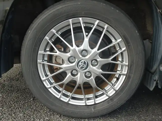 トヨタ ヴォクシー ハイブリッド ZS 煌 静岡県 2018(平30)年 4.5万km 黒 ワンオーナー/車体色：イナズマスパーキングブラックガラスフレーク/衝突軽減ブレーキ/車線逸脱警報/横滑り防止/純正メモリナビ/・NSZT-Y66T/・フルセグ/・DVD再生/・CD再生/・CD録音/・Bluetooth接続/バックカメラ/純正ドライブレコーダー/・DRT-H66A/純正フリップダウンモニター/・V12T-R66C/両側パワースライドドア/クルーズコントロール/ETC2.0/前席シートヒーター/本革巻ステアリング/パーソナルテーブル/USBポート×4/・前後2箇所ずつ/オートハイビーム/ウインカーミラー/オートリトラミラー/オールオートウインドウ/純正フロアマット/ドアバイザー/スマートキー×2/取扱説明書/新車保証書/記録簿/・新車1ヶ月点検、6ヶ月点検、12ヶ月点検、24ヶ月点検、R3、R5、R6