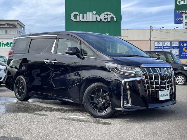 トヨタ アルファード S Cパッケージ 石川県 2020(令2)年 5.7万km ブラック メーカーディスプレイオーディオ/　（フルセグ・BT・USB・HDMI・AppleCarPlay）/純正フリップダウンモニター/バックカメラ/両側パワースライドドア/パワーシート（D席メモリーシート）/前席シートヒーター/前席ベンチレーションシート/オットマン/パワーバックドア/１００V電源/ウッドコンビステアリング/ステアリングスイッチ/ステアリングヒーター/レーダークルーズコントロール/後席サンシェード/ＬＥＤヘッドライト/ＬＥＤフォグランプ/オートライト・オートハイビーム/純正AW付サマータイヤ（235/50R18:2024年製６ｍｍ）