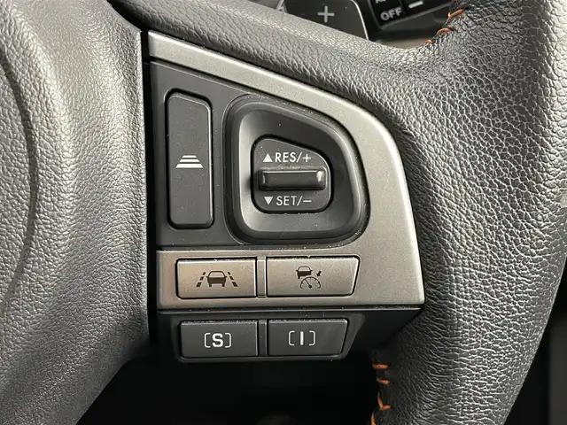 スバル インプレッサ ＸＶ 2．0i アイサイト プラウドED 道央・札幌 2016(平28)年 3.9万km クリスタルホワイトP ・４WD/・純正SDナビ/　CD/DVD/SD/BT/フルセグ/・バックカメラ/・ETC/・ドライブレコーダー/・アイサイト/・レーダークルーズコントロール/・レーンキープアシスト/・D席パワーシート/・HIDヘッドライト/・フォグライト/・オートライト/・キーレス/・純正フロアマット/・ドアバイザー