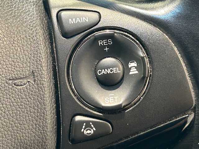 ホンダ ヴェゼル 宮城県 2017(平29)年 11万km モルフォブルーP Honda SENSING/・衝突軽減ブレーキ/・歩行者事故低減ステアリング/・アダプティブ・クルーズ・コントロール/・車線維持支援システム/・路外逸脱抑制機能/・誤発進抑制機能/・先行者発進お知らせ機能/・標識認識機能/SD純正ナビ/バックカメラ/Bluetooth、CD/TV/USB入力端子/プッシュスタート/LEDヘッドライト/フォグランプ/オートライト/シートヒーター/純正フロアアット/純正ビルトインETC