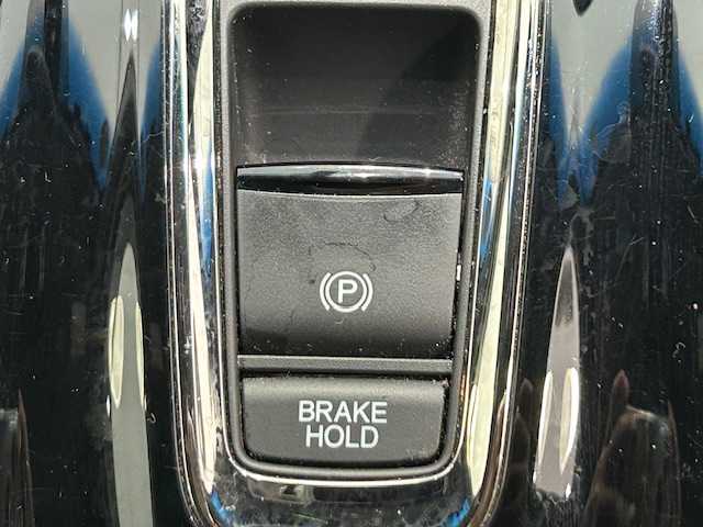 ホンダ ヴェゼル 宮城県 2017(平29)年 11万km モルフォブルーP Honda SENSING/・衝突軽減ブレーキ/・歩行者事故低減ステアリング/・アダプティブ・クルーズ・コントロール/・車線維持支援システム/・路外逸脱抑制機能/・誤発進抑制機能/・先行者発進お知らせ機能/・標識認識機能/SD純正ナビ/バックカメラ/Bluetooth、CD/TV/USB入力端子/プッシュスタート/LEDヘッドライト/フォグランプ/オートライト/シートヒーター/純正フロアアット/純正ビルトインETC