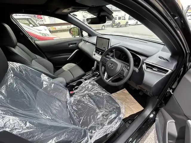 トヨタ カローラ クロス ハイブリッド Z 福島県 2025(令7)年 0.1万km未満 アティチュードブラックマイカ パノラマルーフ/純正ナビ/(BT/AM/FM)/ハーフレザーシート/運転席パワーシート/前席シートヒーター/パワーバックドア/衝突軽減ブレーキ/レーダークルーズコントロール/レーンディパーチャーアラート/コーナーセンサー/LEDオートライト/LEDフォグランプ/プッシュスタート/バックカメラ/ETC2.0/ルーフレール/ヘッドライトレベライザー