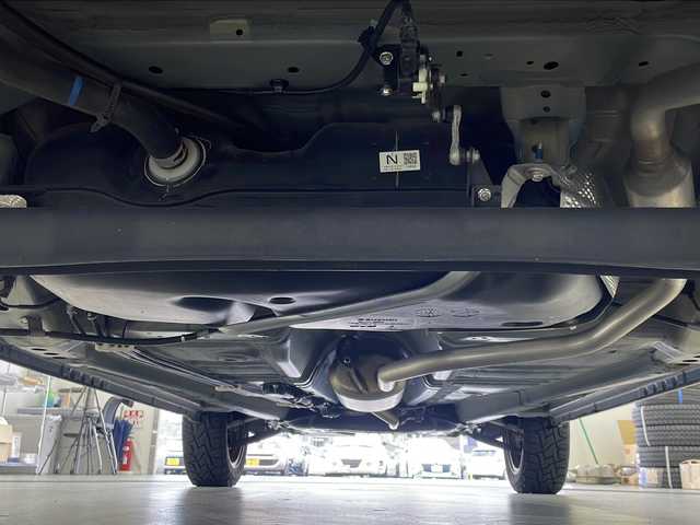 スズキ ハスラー Jスタイル Ⅱ 岐阜県 2022(令4)年 3.5万km デニムブルー ガンメタリック 2トーン 純正8型ディスプレイオーディオ/AM FM/CD DVD /フルセグテレビ/Bluetooth /USB/iPod/smartphone Link/バックカメラ/全周囲カメラ/革巻きステアリング/ステアリングリモコン/レーダークルーズコントロール/オートライト/LEDヘッドライト/シートヒーター(D/N席)/スズキセーフティサポート/デュアルカメラブレーキサポート/車線逸脱警報機能/ふらつき警報機能/先行車発信お知らせ機能/誤発信抑制機能/シートカバー/冬タイヤ付き純正ホイール車載/社外AW(メーカー:WORK)/HONEST給油口カバー/純正給油口カバー車載/リフトアップ/純正スプリング車載
